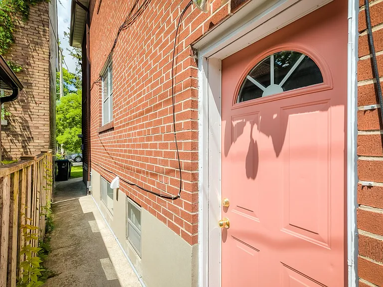 85 Greenlaw Ave — Photo 23