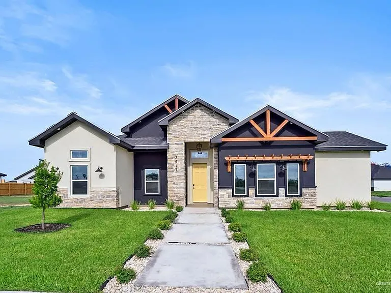 2917 Arboledas Dr — Photo 1