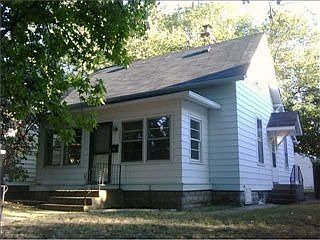 2nd image of 1045 Hervey St