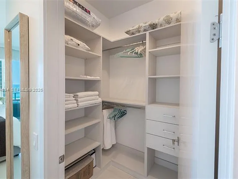 17550 Collins Ave #CU-703 — Photo 25