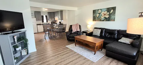 309 N Cherry Aly Photo 1