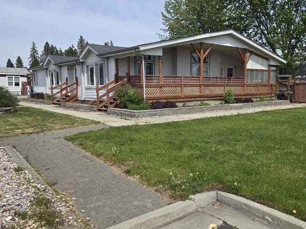 407 E H St #2 & 4, Deer Park, WA 99006