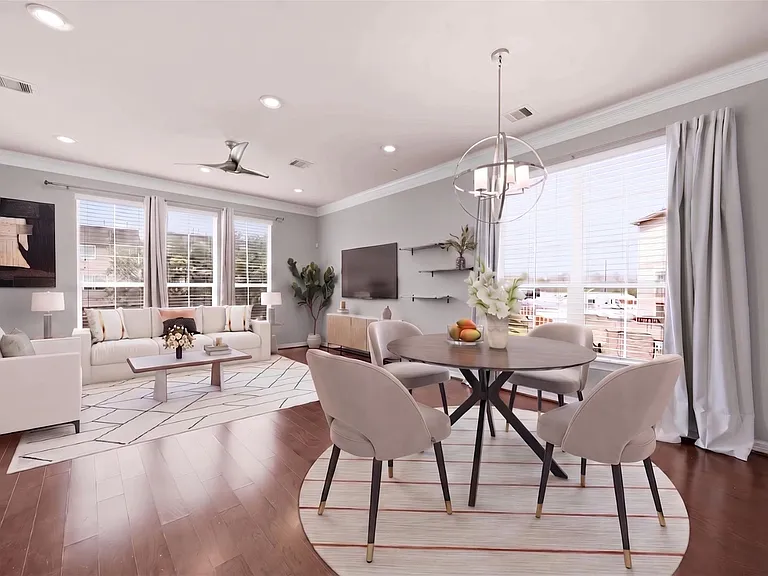 10702 Clearview Villa Pl — Photo 1