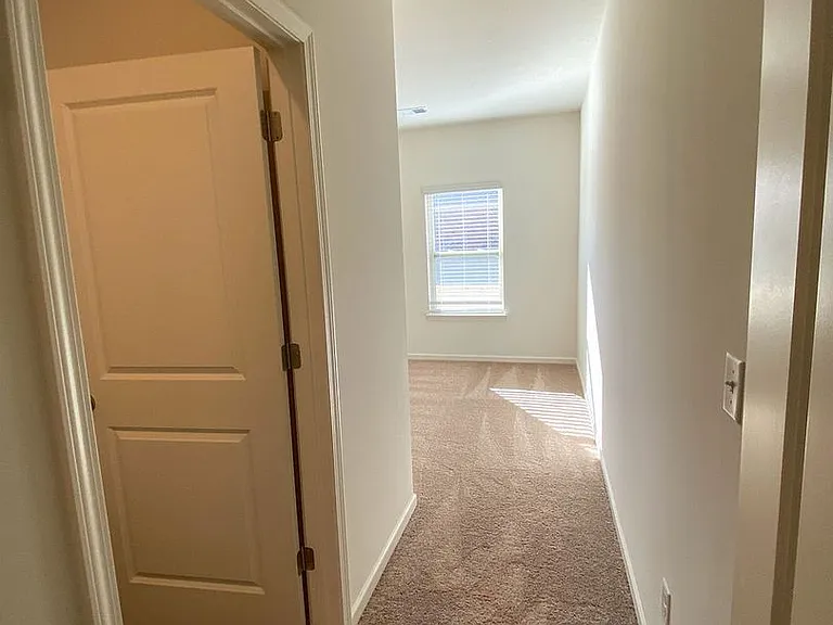 38 Crown Way — Photo 21