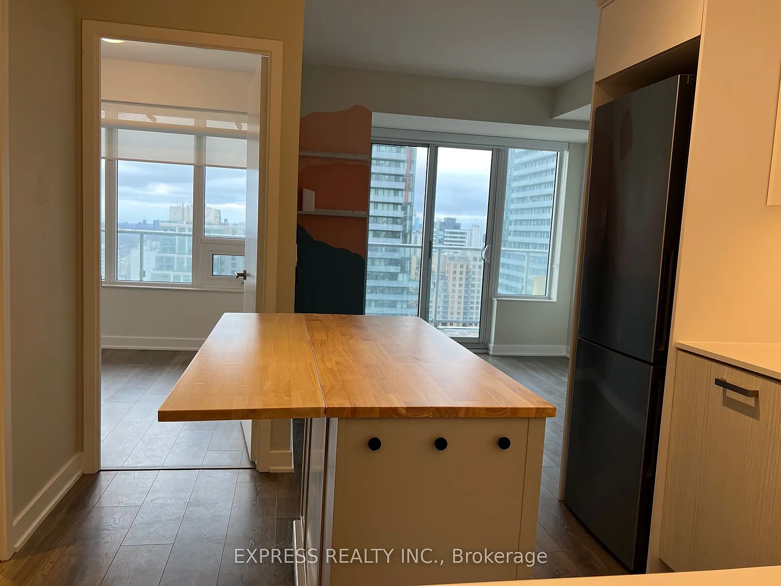 2 bed, $2,600 — Photo 2