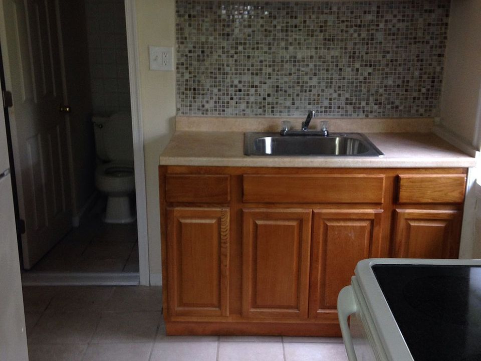 1st image of 1713 W Tioga St #5