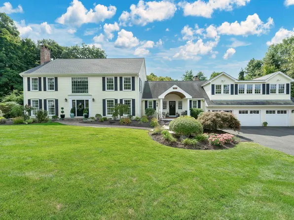 71 Woodford Hills Drive, Avon, CT 06001