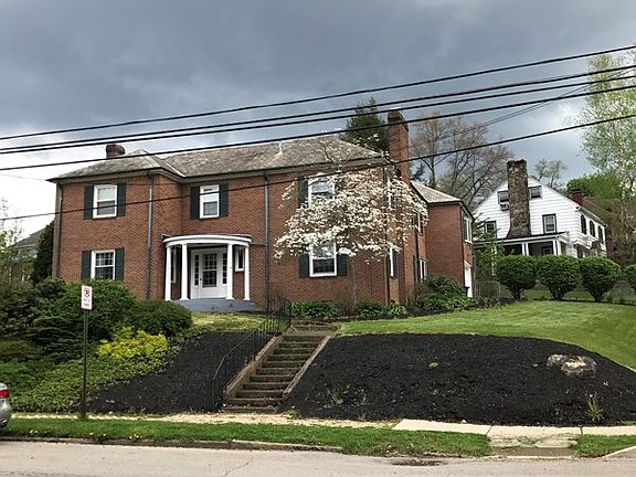 2nd image of 907 W 1st St