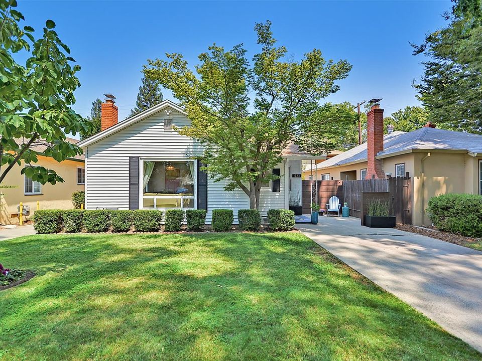 2nd image of 1233 Larkin Way
