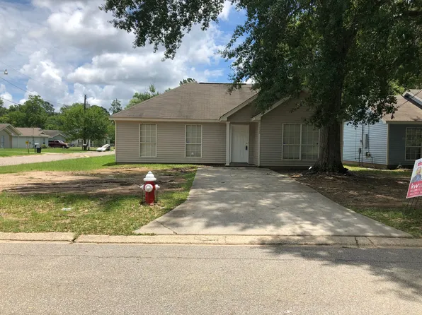 1120 Smith Sq, Hammond, LA 70403