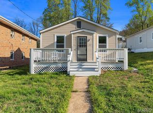 317 E Sand St, Pacific, MO