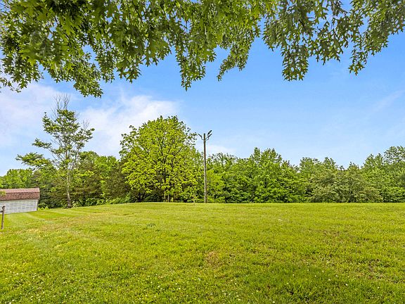 74th image of 209 Browntown Rd