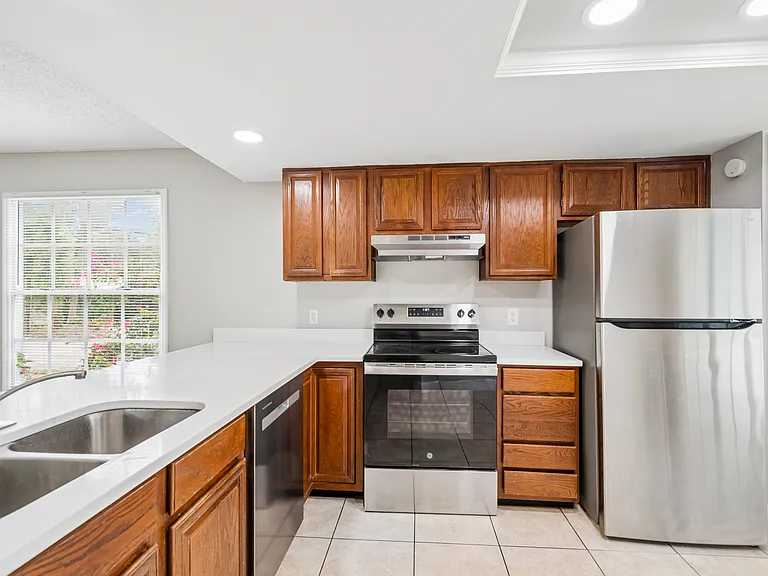 1003 W Horatio St #A — Photo 3