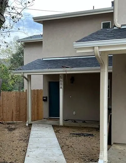 3 bed, $5,100 — Photo 1