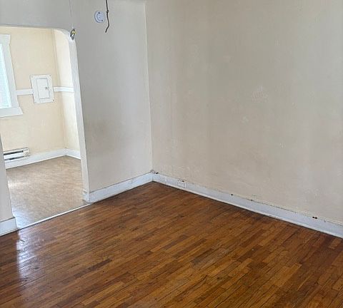2nd image of 407 S 2nd St APT 5