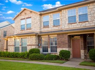 2732 Hyde Park Dr, Grand Prairie, TX 75050