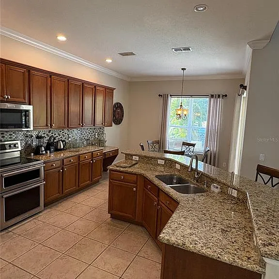 9718 Pineola Dr — Photo 15