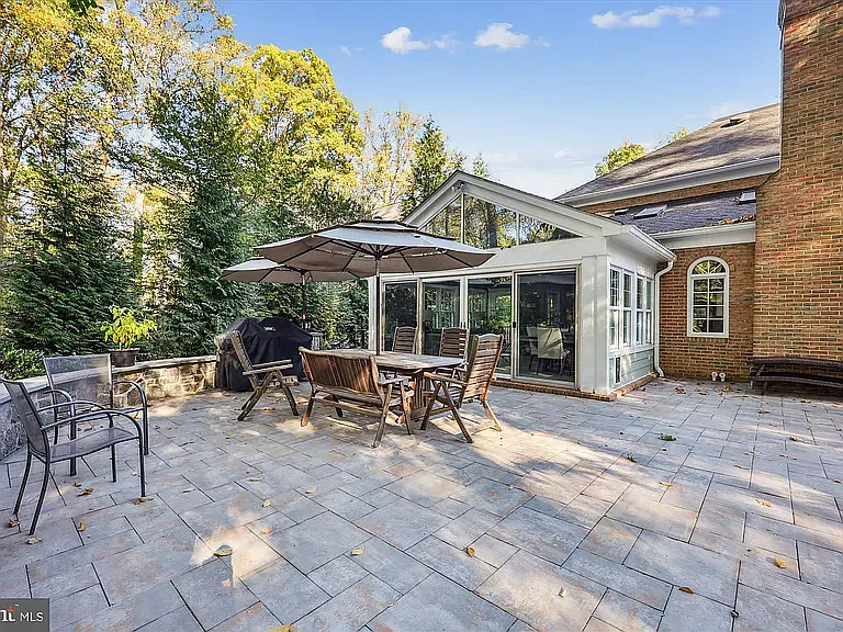 14708 Westbury Rd — Photo 52
