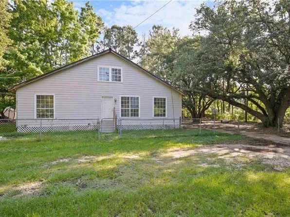 25567 W Sycamore St, Lacombe, LA 70445