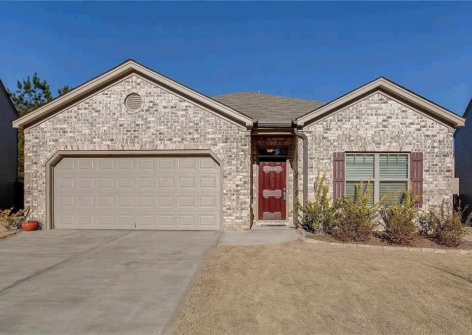 2436 Foxy Dr
