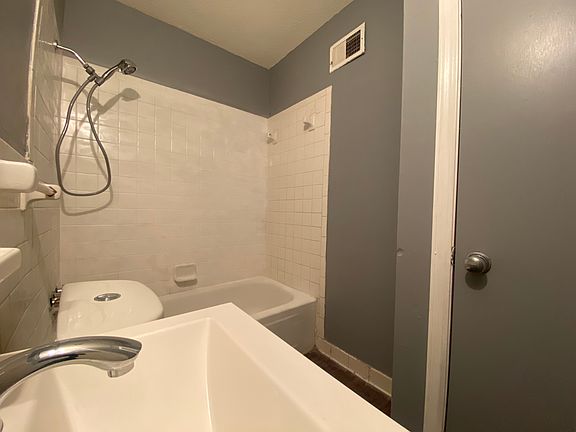 4th image of 4592 Sunvalley Dr