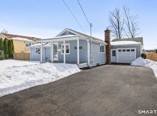 24 Dewey Ave, Milford, CT 06460