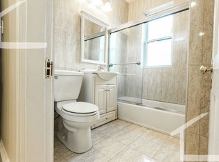 69 Babcock St #6MR, Brookline, MA 02446
