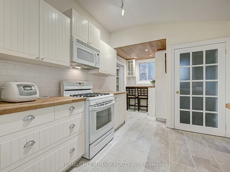 2174 New St — Photo 13