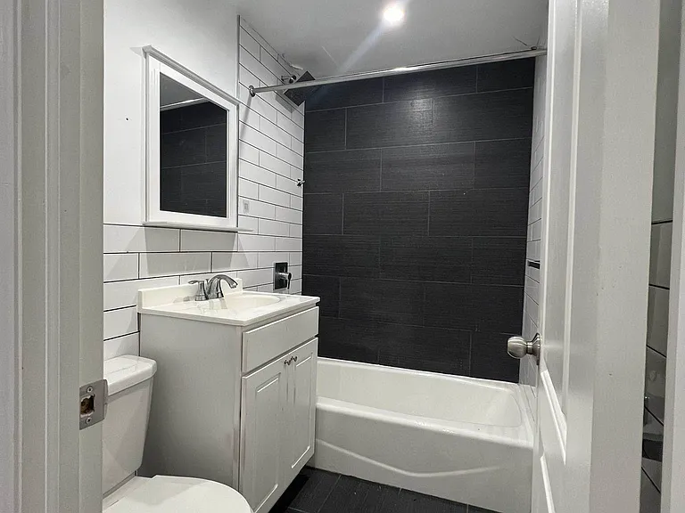 70 Post Ave #3G — Photo 6
