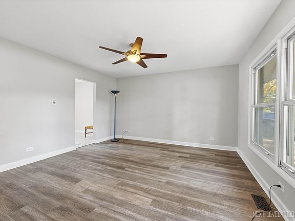 3rd image of 7864 Ramsgate Cir S