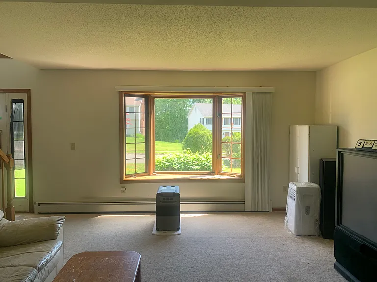 58 Amanda Cir — Photo 29
