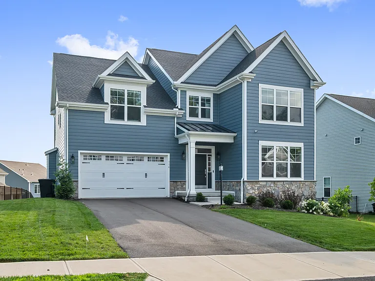 Maggie Dr — Photo 1