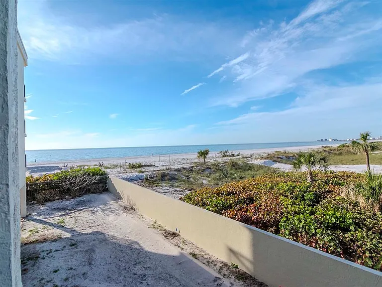3200 Gulf Blvd #103 — Photo 31