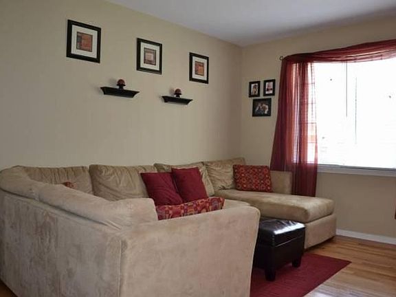 2nd image of 743 Hanbury Dr