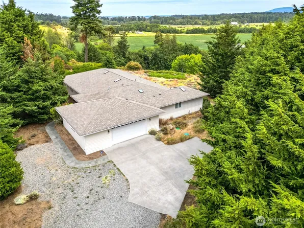 150 Sundial Loop, Sequim, WA 98382