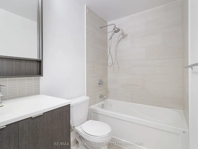 2560 Eglinton Ave W #609 — Photo 27