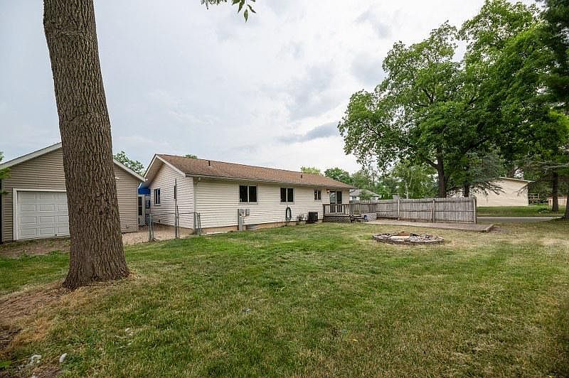 W1058 Pell Lake Dr, Genoa City, WI 53128 MLS 1841468 Zillow