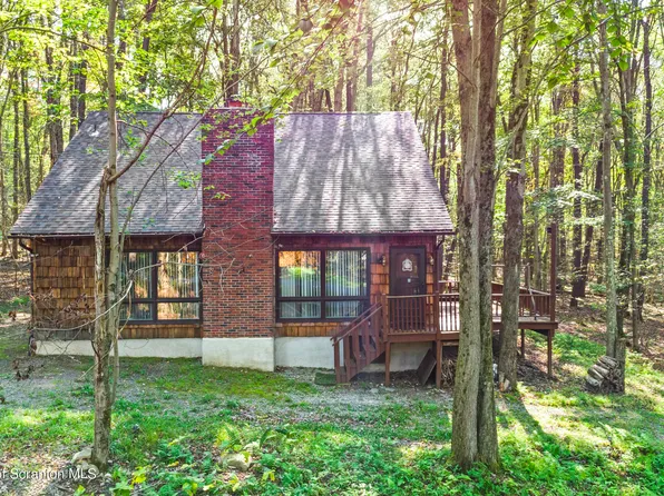 9 Mountain Glen Ct, Clifton Township, PA 18424