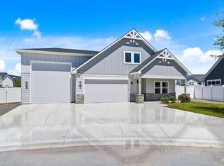 454 Fox Lantern Ct, Middleton, ID 83644