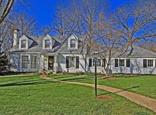 1605 Holly Dr, Saint Louis, MO 63119