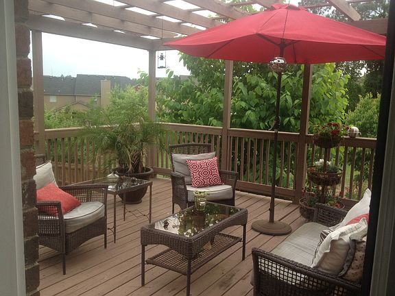 Spacious custom-built deck