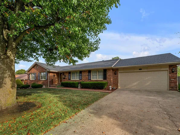 1508 Green Hills Rd, Lexington, KY 40505