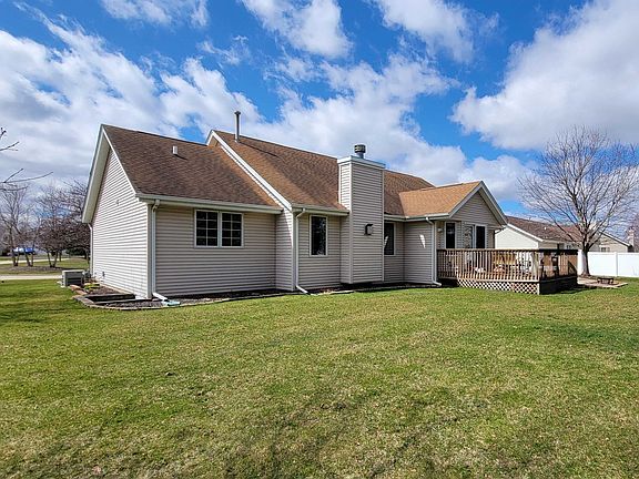 3rd image of 13135 Stamford Ln