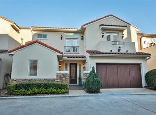 955 Queen Annes Rd, Houston, TX 77024