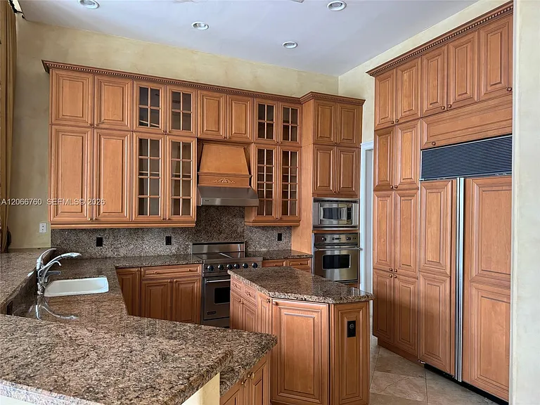 891 Captiva Dr — Photo 10
