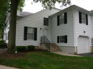 3902 Buckingham Cir, Middletown, NJ 07748