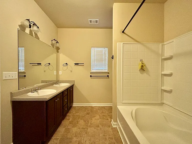 690 Oakside Pl — Photo 24