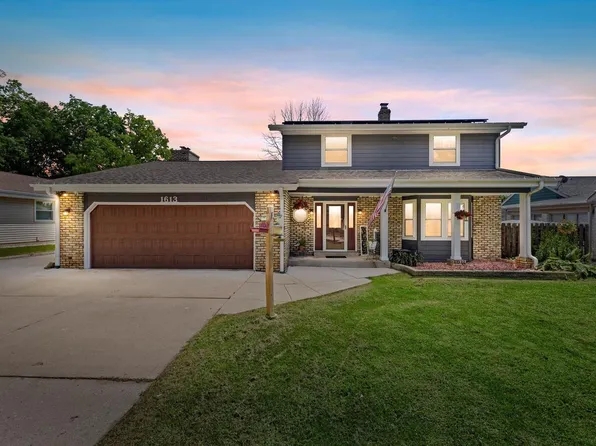 1613 Michael DRIVE, Waukesha, WI 53189