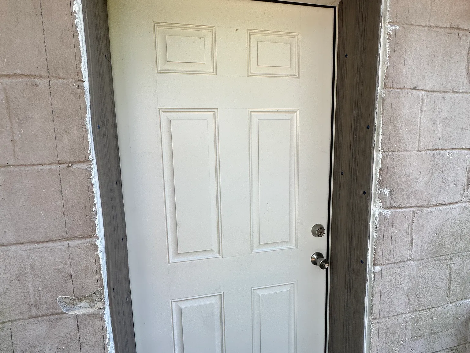 2 bed, 915 sqft, $1,050 — Photo 2