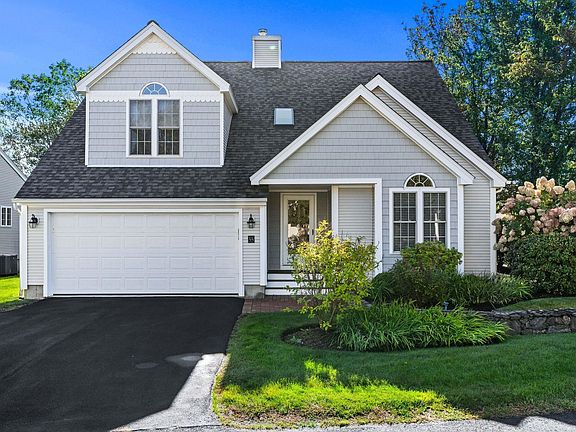 2nd image of 55 Hampton Meadows Road #55